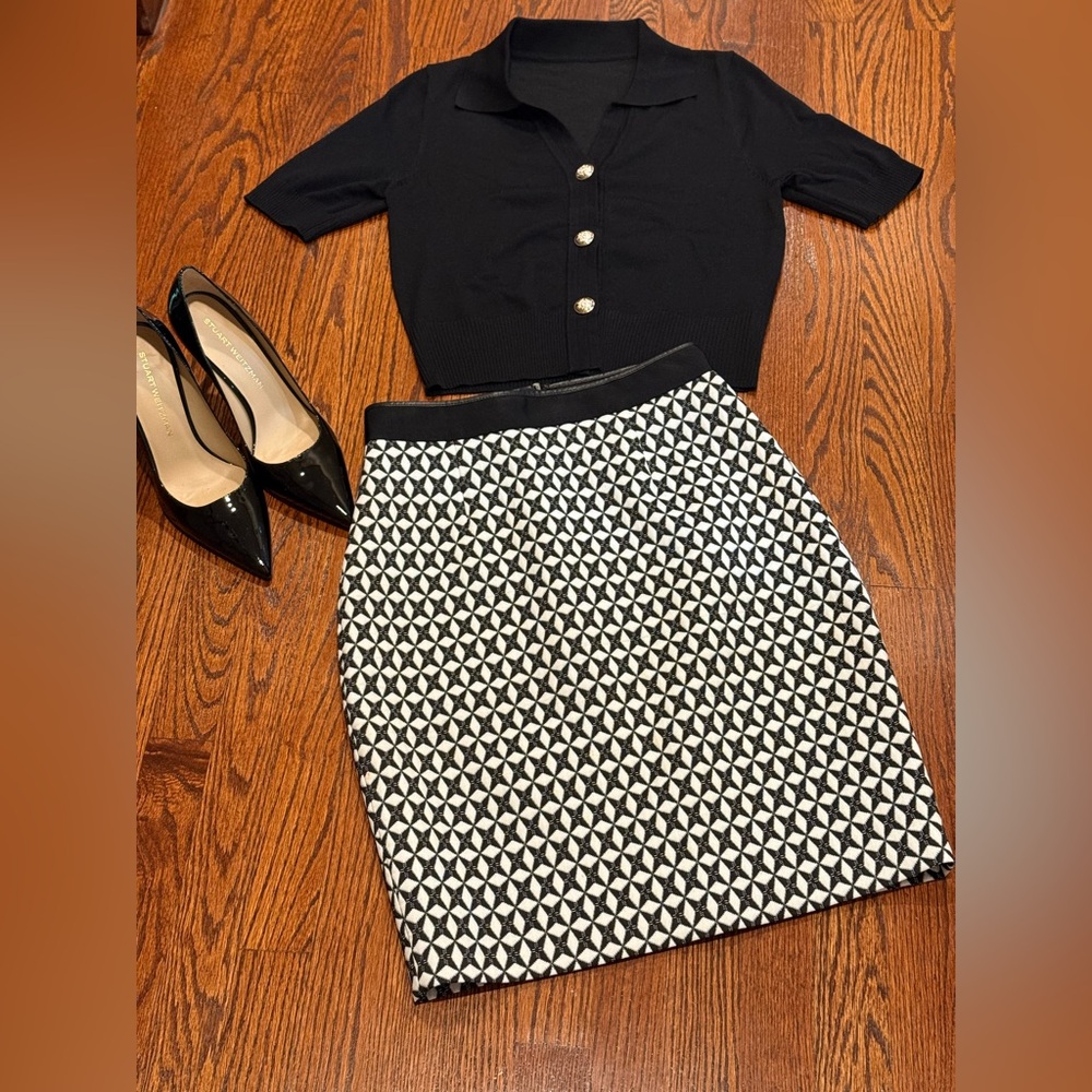 Banana republic geometric print skirt white and and black sz 4